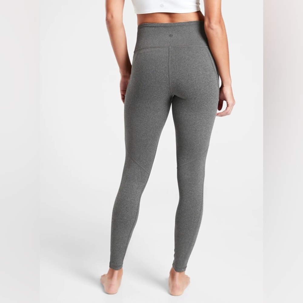 Athleta Salutation Stash Pocket - Heather Grey XS